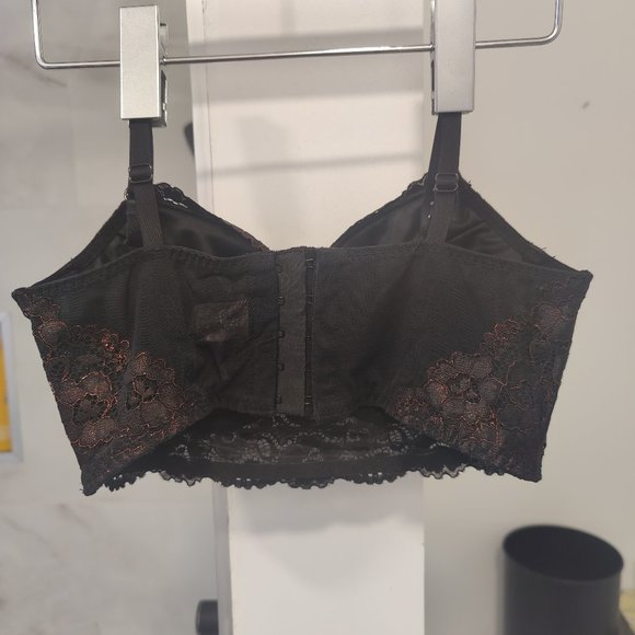 La Senza Passed Bra - 34B - Picture 4 of 5